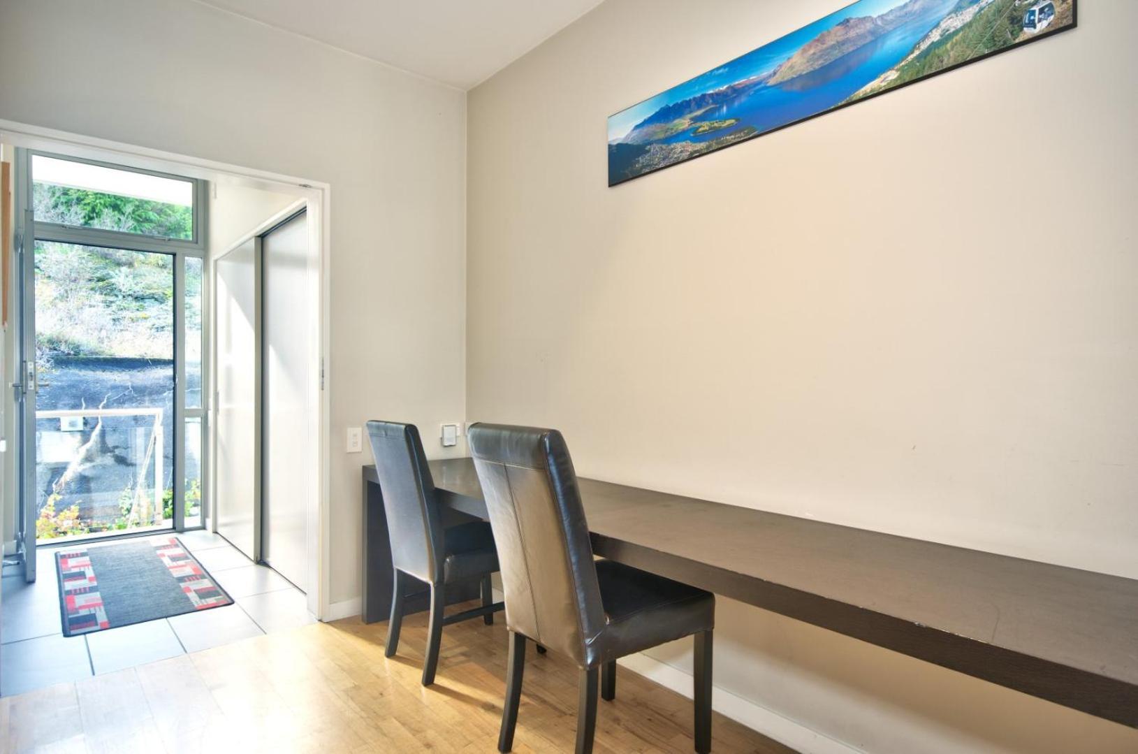 Pure Retreat Lake Views Queenstown Bagian luar foto