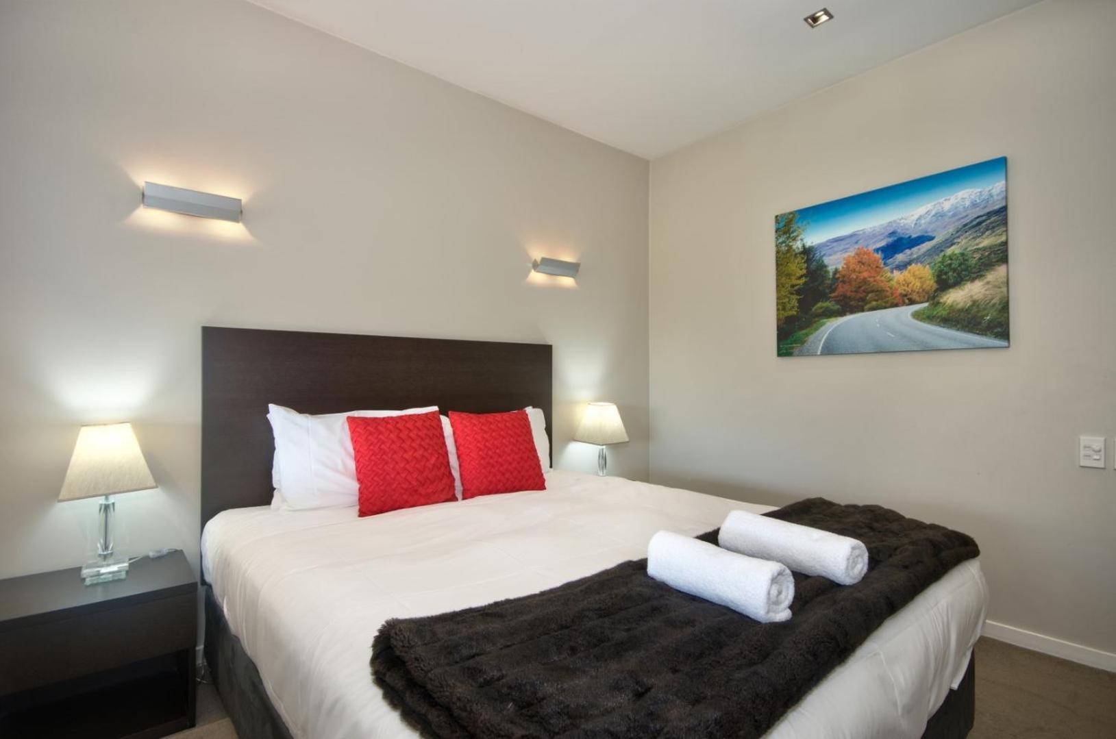 Pure Retreat Lake Views Queenstown Bagian luar foto